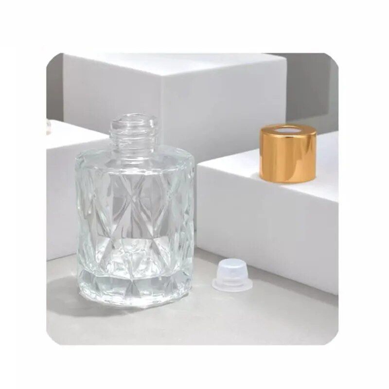 Elegant 50ml Glass Aroma Diffuser Bottles with Rattan Sticks 